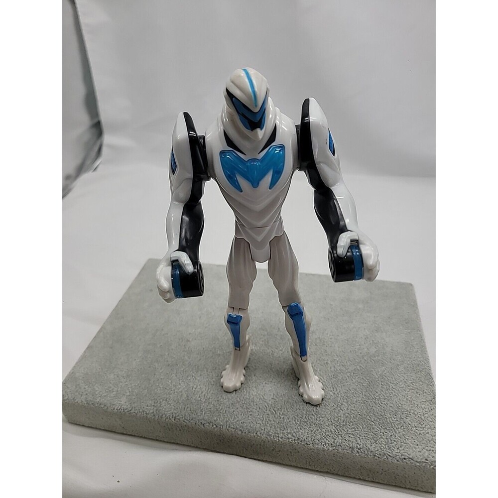 Max Steel Turbo Board Action Figure Activated Blade Attack Preowned Matel 7"
